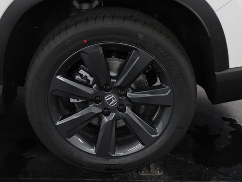 New 2025 Honda Pilot Sport image 34