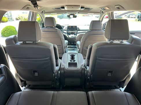 Used 2023 Honda Odyssey Elite image 18