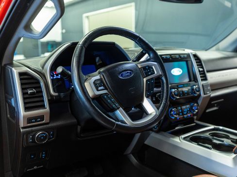 Used 2020 Ford F350 Lariat w/ Lariat Ultimate Package AWD/4WD image 12