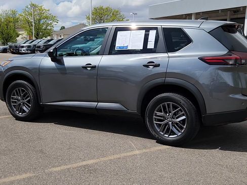 Used 2024 Nissan Rogue S AWD/4WD image 21