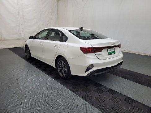 Used 2023 Kia Forte LXS FWD image 5