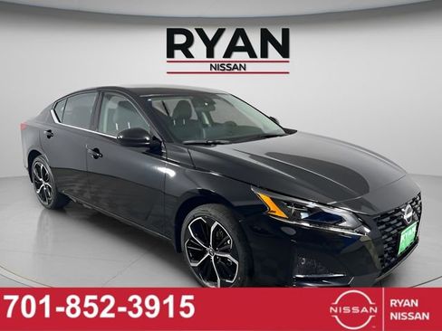New 2025 Nissan Altima 2.5 SR w/ SR Premium Package image 1