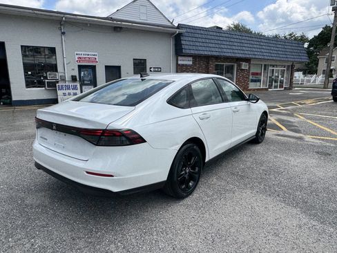 Used 2025 Honda Accord SE image 10