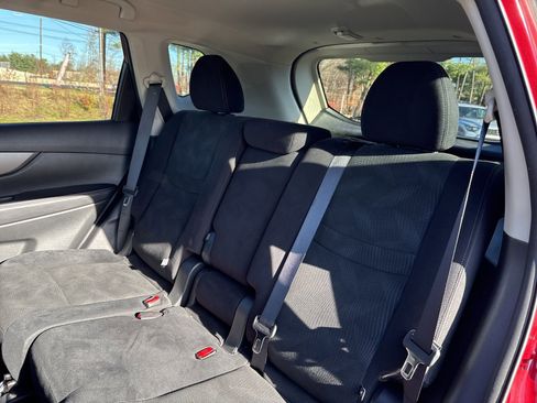 Used 2016 Nissan Rogue SV w/ SV Premium Package image 13