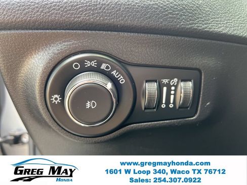 Used 2020 Jeep Compass Trailhawk AWD/4WD image 25
