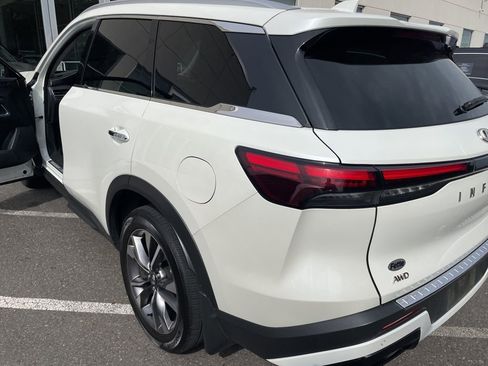 Certified 2023 INFINITI QX60 Luxe w/ Performance Audio Package image 2