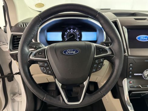 Used 2020 Ford Edge Titanium w/ Class II Trailer Tow Package AWD/4WD image 18