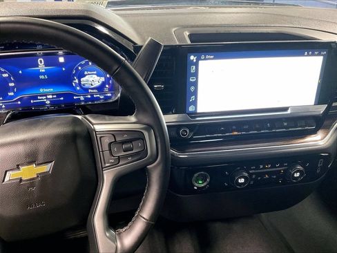 Used 2023 Chevrolet Silverado 1500 LT AWD/4WD image 18