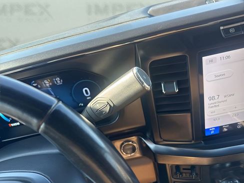 Used 2023 Ford F250 Lariat w/ Chrome Package image 17