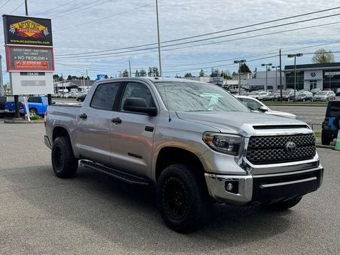 Used 2019 Toyota Tundra SR5 w/ TRD Off Road Package image 5