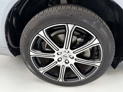 Used 2018 Volvo XC60 T6 Inscription w/ Luxury Seat Package AWD/4WD image 31