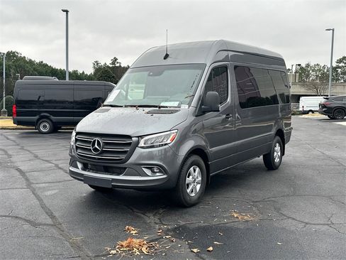Used 2023 Mercedes-Benz Sprinter 2500 image 3