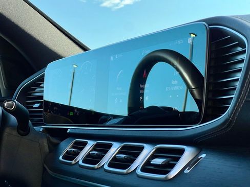 Certified 2022 Mercedes-Benz GLS 450 4MATIC image 15