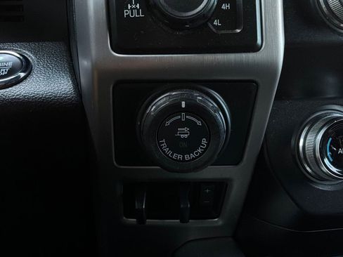 Used 2019 Ford F150 Platinum w/ Equipment Group 701A Luxury AWD/4WD image 43