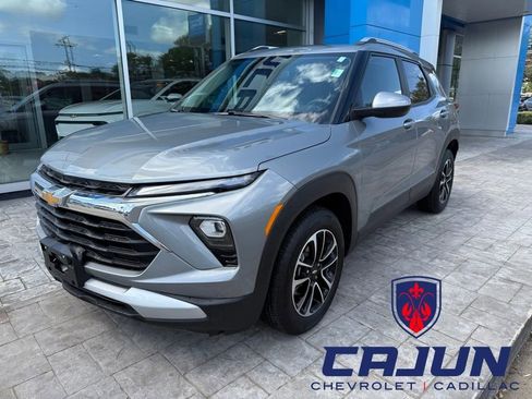 Used 2025 Chevrolet TrailBlazer LT FWD image 1