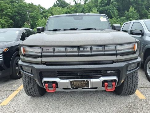 Used 2025 GMC Hummer EV 2X w/ LPO, Sport Package AWD/4WD image 2