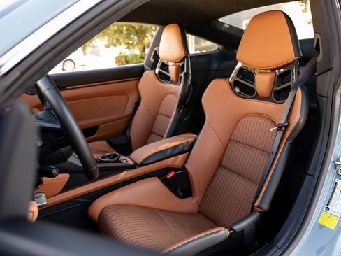 Certified 2024 Porsche 911 GT3 RS image 5