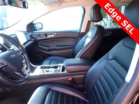 Used 2024 Ford Edge SEL image 15