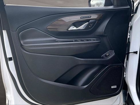 Used 2020 GMC Terrain Denali w/ GMC Pro Grade Package image 23