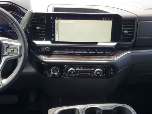 Certified 2024 Chevrolet Silverado 1500 LT AWD/4WD image 25