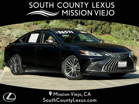Certified 2022 Lexus ES 300h w/ Premium Package image 1