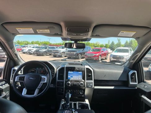 Used 2018 Ford F150 Lariat w/ Equipment Group 502A Luxury AWD/4WD image 26