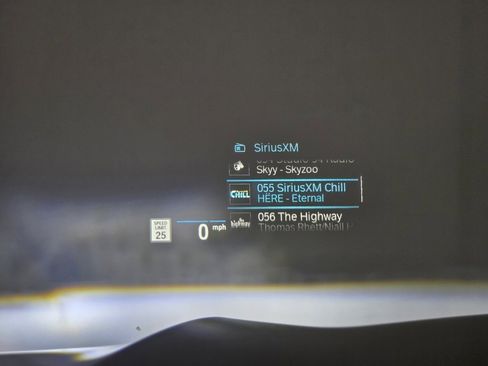 Certified 2023 BMW X6 xDrive40i w/ Premium Package image 29