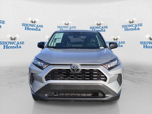 Used 2022 Toyota RAV4 LE FWD image 6
