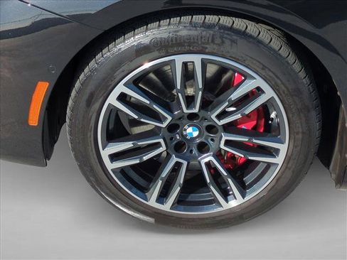Certified 2026 BMW 550e xDrive w/ Premium Package AWD/4WD image 27
