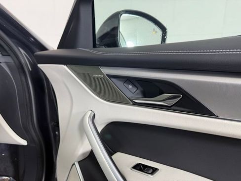 Used 2025 Jaguar F-PACE R-Dynamic S image 35