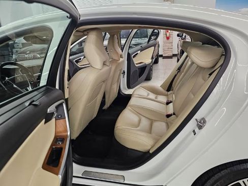 Used 2016 Volvo S60 T5 Premier image 30