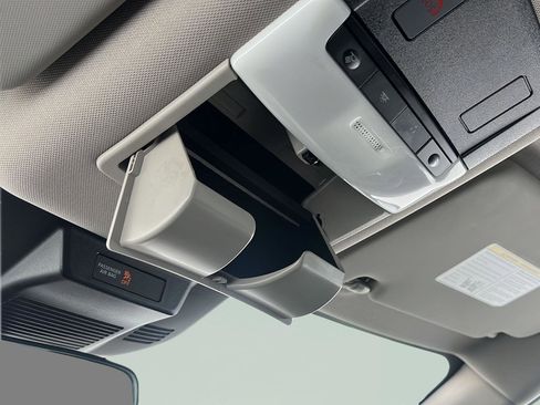 Used 2023 Nissan Rogue SV image 21