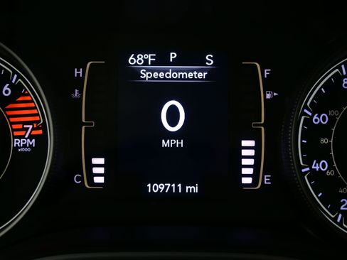 Used 2020 Jeep Cherokee Latitude Plus w/ Comfort/Convenience Group AWD/4WD image 27