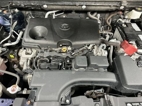 Used 2022 Toyota RAV4 XLE w/ Convenience Package AWD/4WD image 24