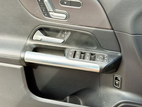 Used 2023 Mercedes-Benz GLA 250 4MATIC image 21