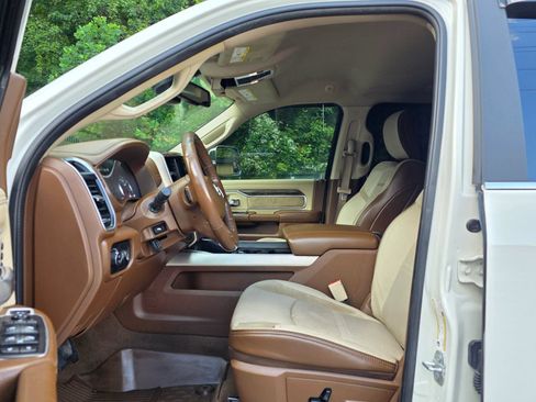 Used 2019 RAM 2500 Laramie AWD/4WD image 11