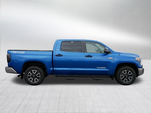 Used 2018 Toyota Tundra SR5 w/ TRD Off Road Package image 6