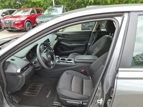 Used 2024 Nissan Altima 2.5 S FWD image 14