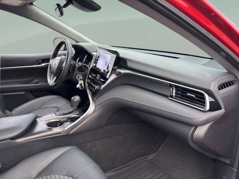 Used 2023 Toyota Camry SE image 26