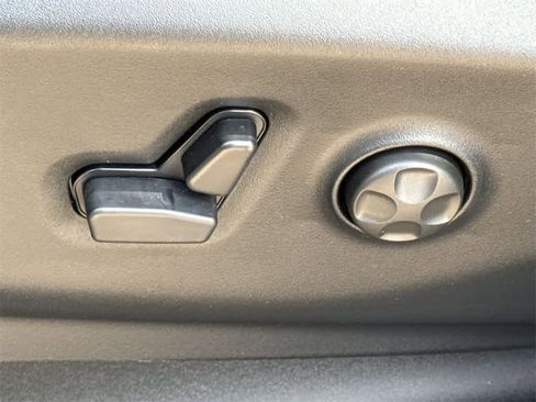 New 2025 Chrysler Pacifica Select image 23