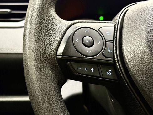 Used 2020 Toyota RAV4 LE w/ Carpet Mat Package FWD image 20