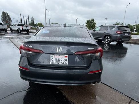 Used 2025 Honda Civic Sport image 5
