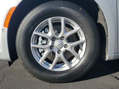 New 2026 Chrysler Pacifica Select image 7