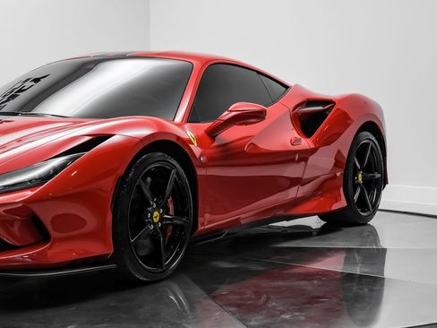 Used 2020 Ferrari F8 Tributo RWD image 3