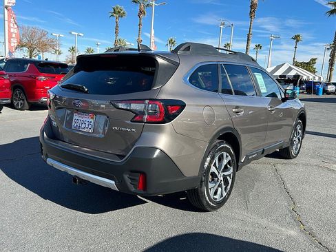 Used 2022 Subaru Outback Limited AWD/4WD image 5