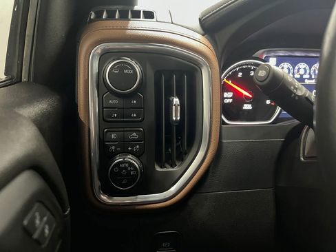 Used 2022 Chevrolet Silverado 1500 High Country image 26