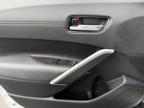 Certified 2022 Toyota Corolla Cross XLE w/ Convenience Package image 15