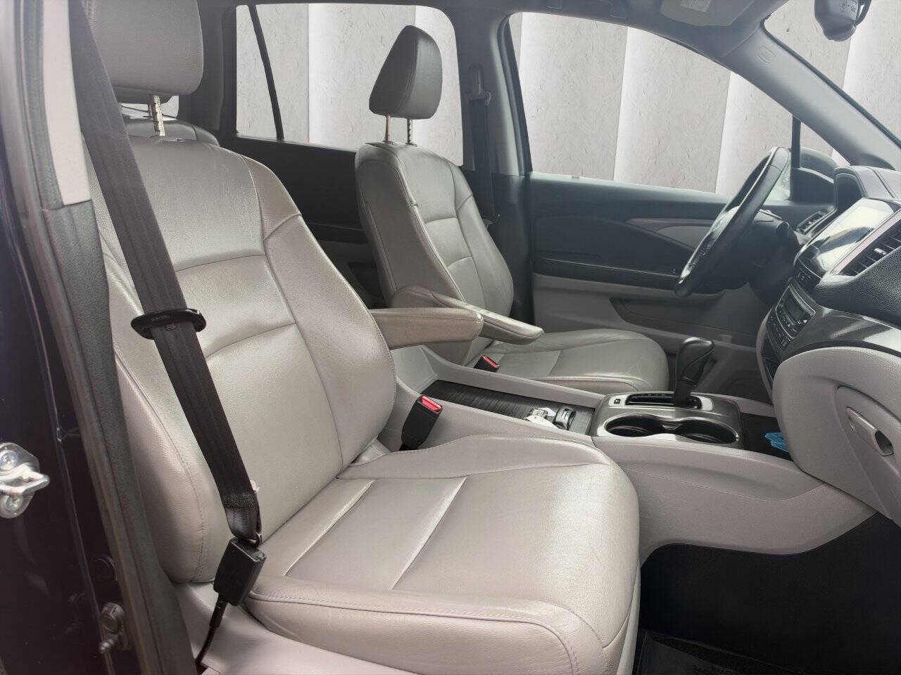 Used 2016 Honda Pilot EX-L image 11