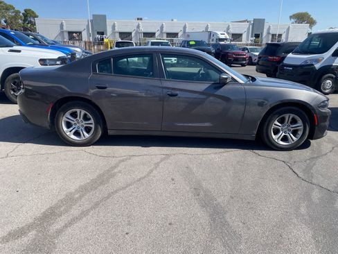 Certified 2022 Dodge Charger SXT w/ Leather Interior Group RWD image 5