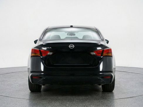 Used 2025 Nissan Altima 2.5 SV image 7
